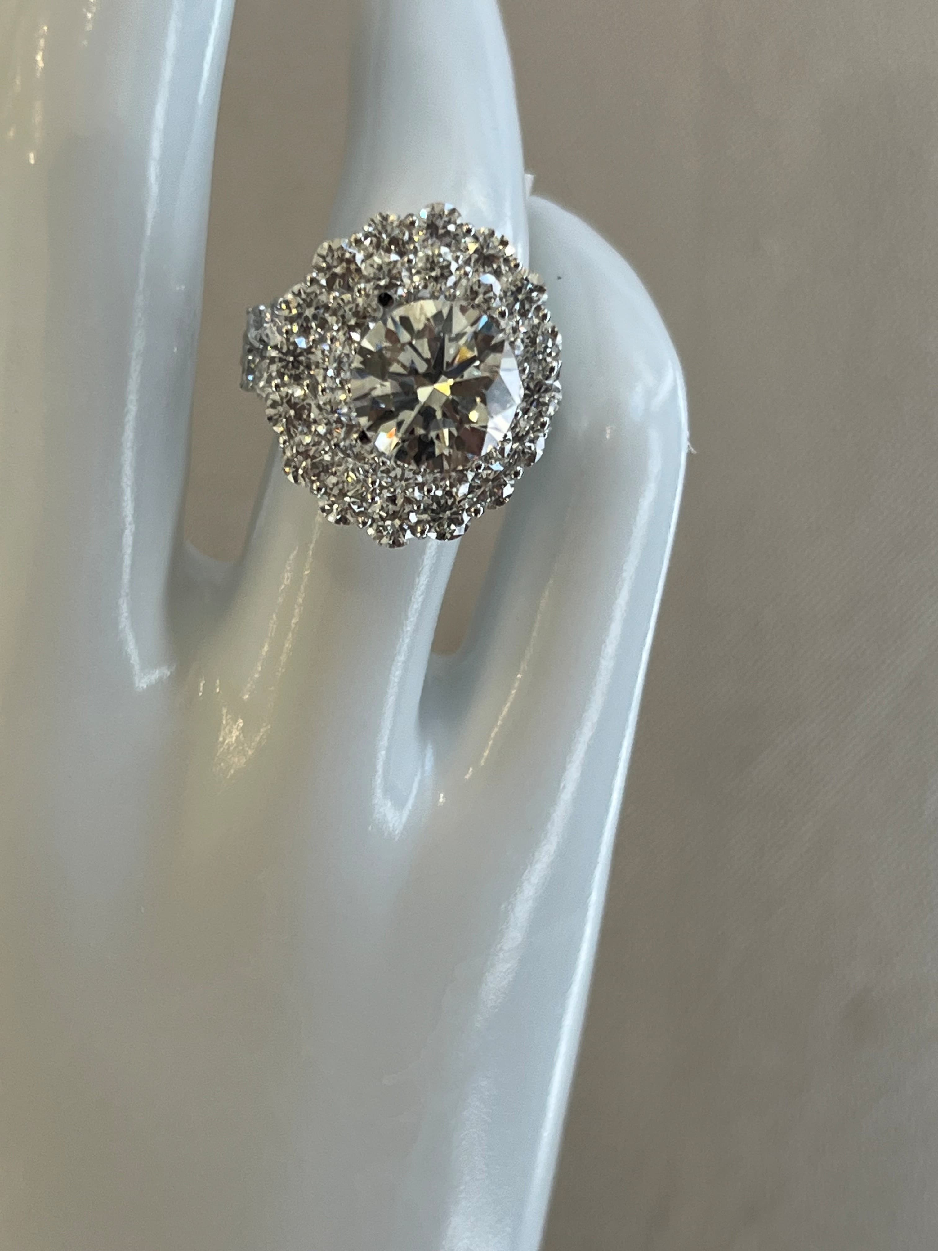 18K White Gold Engagement Ring Mounting Featuring 4.43ctw Diamonds