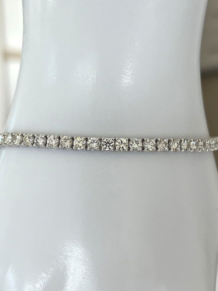 14K White Gold Diamond Tennis Bracelet Featuring 5.04ctw Diamonds
