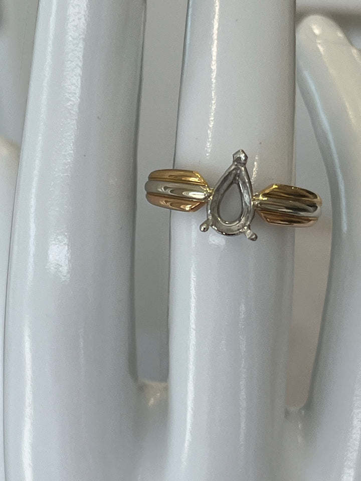 18K Tri-Color Gold Cartier Estate Pear-Shaped Diamond Ring Mounting for a 1.00ct Center Stone