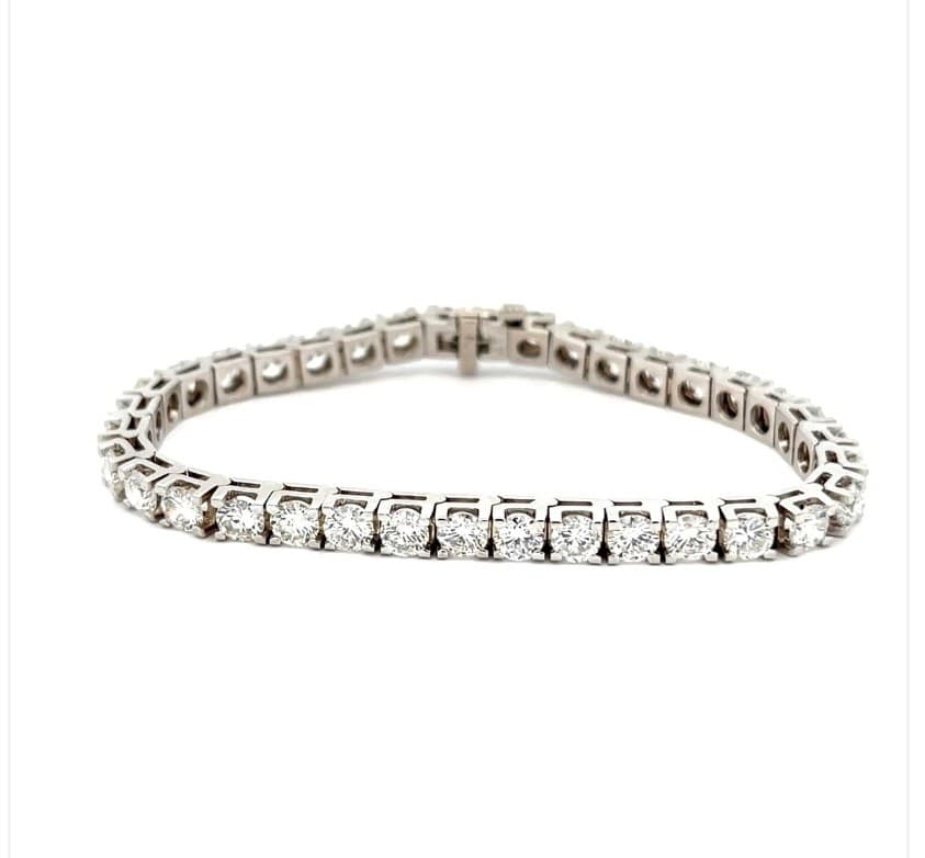 14K Yellow Gold Diamond Tennis Bracelet Featuring 9.10ctw Diamonds